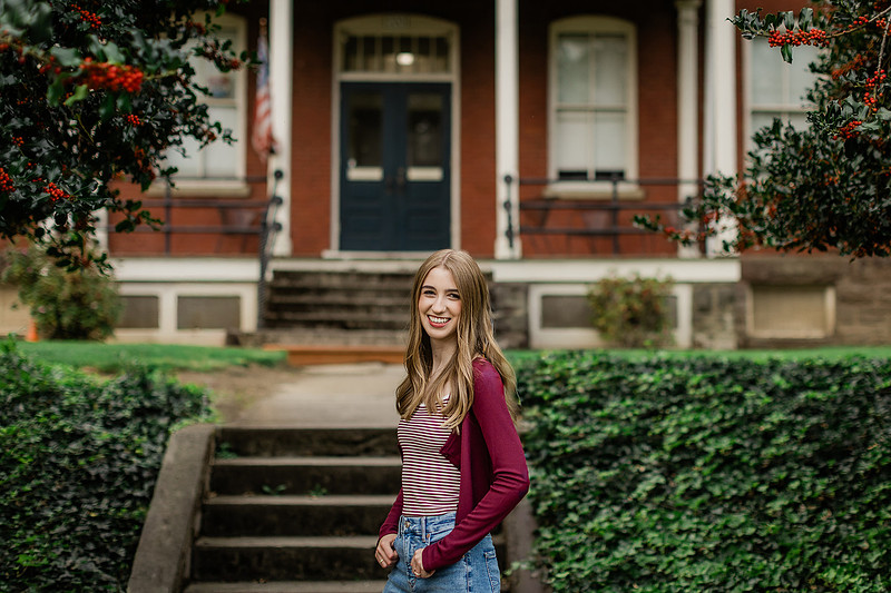 Girl senior at Fort Vancouver