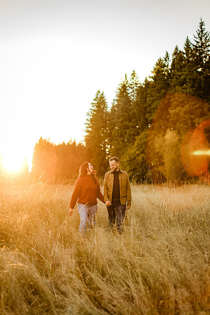 Family of 4 with teens in a field in Vancouver, WA in the Fall