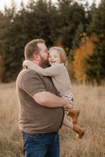 Family of 5 in the Fall in Vancouver, WA