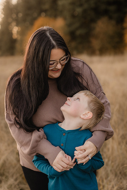 Family of 5 in the Fall in Vancouver, WA