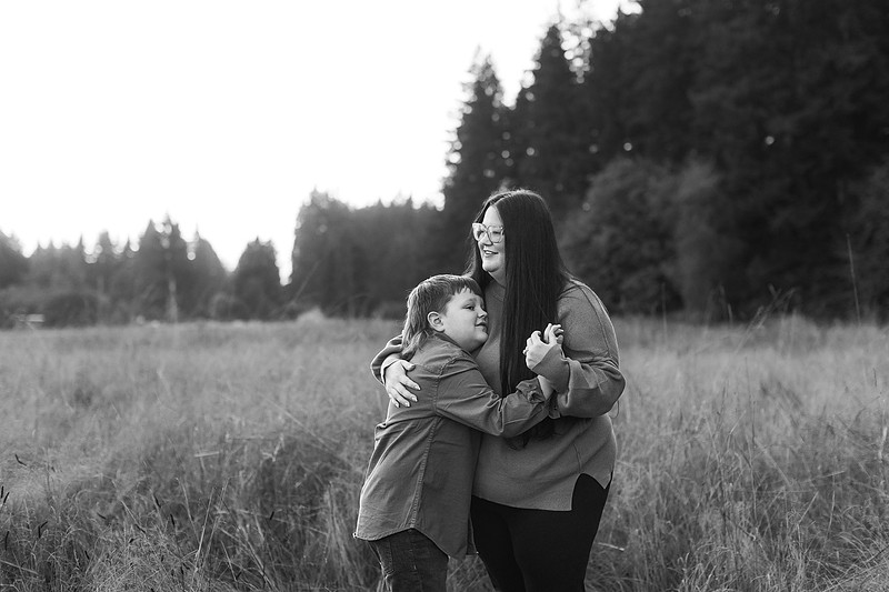 Family of 5 in the Fall in Vancouver, WA