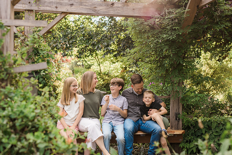 Family of 5 in the garden and field in Vancouver, WA