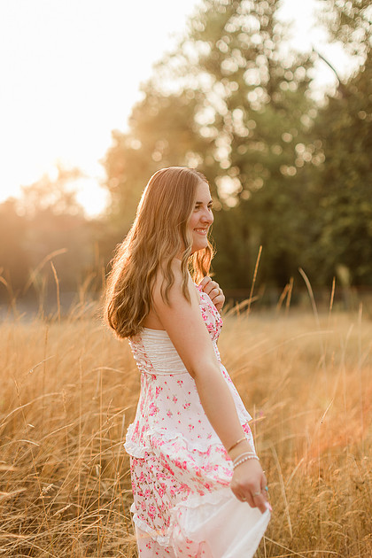 Senior girl portraits by the Lewisville River
