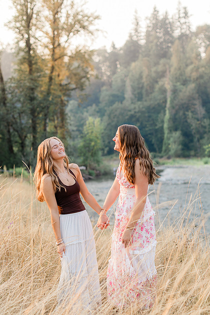 Senior girl portraits by the Lewisville River
