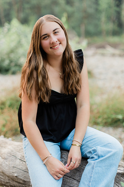 Senior girl portraits by the Lewisville River