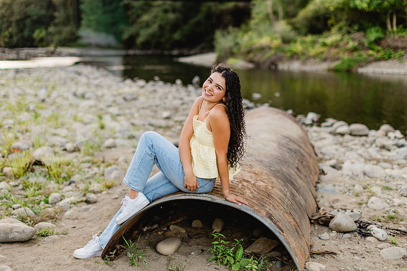 Senior girl portraits in Vancouver, WA